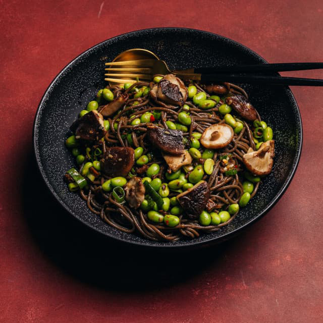 Soba-Nudel-Salat mit Edamame